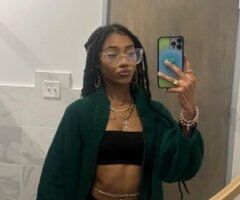 pretty & petite - Image 4