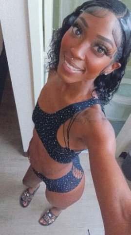 pretty petite - 32 - 1