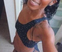 pretty petite - 32 - Image 1