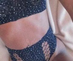pretty petite - 32 - Image 2