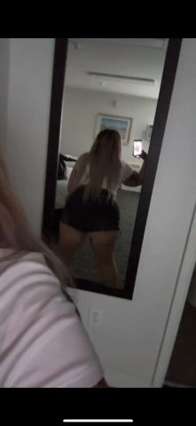 curvy & fun 🖤 - 24 - 1