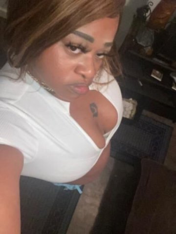 150 ALL 3 HOLES I HAVE LUBE BUT noNO OUTCALLS!!! INCALLS ONLY REGULARS 50 NEW OR ONE EVERY 3 MONTHS 80 - 35 - 1