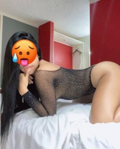 Hot latina🔥 - 1