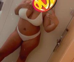 Now Booking: - 26 - Image 4