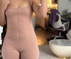 ✨🎀PETITE SEXY LATINA BOMBSHELL❤ - 28 - Image 1