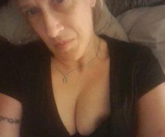 Racine escorts - CUM FUCK ALL 3 HOLES IM SO HORNY TEXT ME