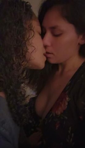 Two Women. One Show. Zero Chances to Misbehave 😈 - 25 - 1