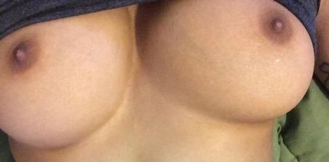 lets have fun 😩 let me be ya favorite slut . your favorite red devil 😝🩸accepting incalls and outcalls - 1