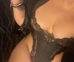 hi come and see me and enjoy a lovely massage with a happy ending 🍑🫦🇨🇴🔥 - Image 5