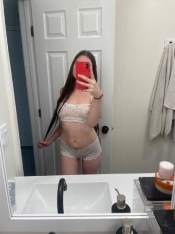 SEXY AND PETITE - 1