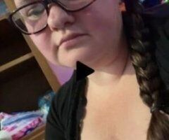 Saginaw escorts - married female looking