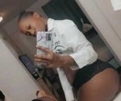Fredericksburg female escort - this chocolate kitty gets drippy 😏 cum play babe 🤑