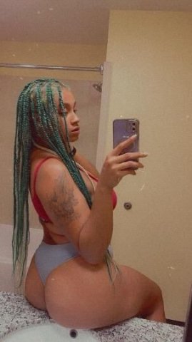Imm Back 👅 Your Fav Stallion 🐎(Very REAL) Hey Handsomes😍 - 1