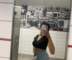 Sioux Falls escorts - Young, Hot and Tight! Here 4 a good time