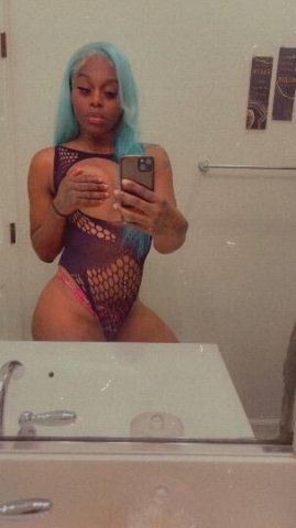 OUTCALL AVAILABLE CRAVING CHOCOLATE NEED YOUR SWEET TOOTH FIX COME TRY ME OUT YOU WILL LEAVE SATISFIED - 22 - 1