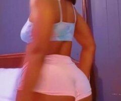 Łuscious brownskin slim thick ebony cream and scream on that dick - Image 4
