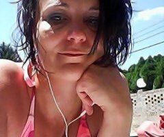 Hickory escorts - Up for some play before begining ur work day Ask about my specials!!!