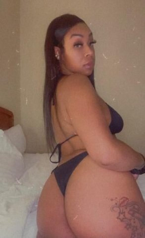 Curvy Latina Caramela ** PARTY FAVORS - 1