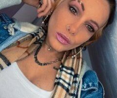 Norfolk escorts - sunday cum day