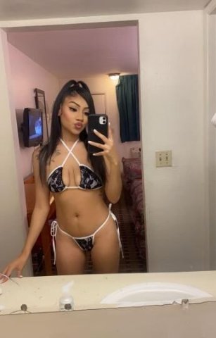 SEXY SOFT PETITE PLAYMATE 💋 - 1