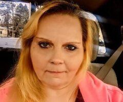 Cleveland escorts - sexy curvy middle aged real woman - 45