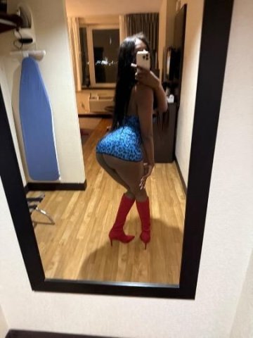 100% REAL PHOTOS ‼📲📞 F A C E T I M E . For Proof 📲‼💕 tranny Rihanna - 24 - 1
