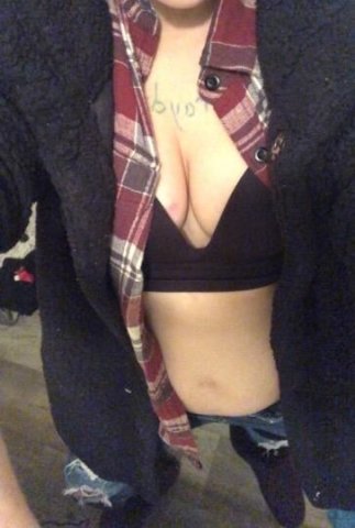 THICKUMS THU-HERS-DAY!! $100 qv INCALL ONLY! !!!! TATTED UP PETITE BISEXUAL WHO LOVES TO PLEASE - 34 - 1
