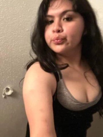 Only want either a car date or outcall tonight - 23 - 1