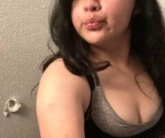 Houston escorts - Only want either a car date or outcall tonight - 23