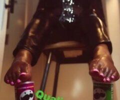 foot fetish 👠 How can you serve me - Image 8