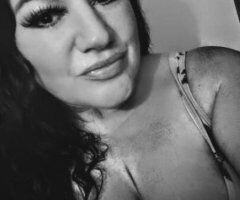 ~🩷 Busty Brunette🩷~ OUTCALL ONLY~ - Image 1