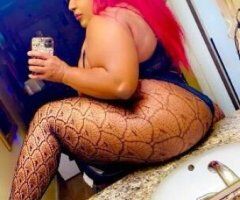BUSTY BUBBLE BOOTY BBW POLE DRAINER VISITING - Image 12
