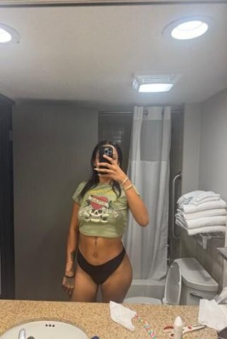 AfTer HoUr FUn ☺⏰ cuM sEe mE 😜🧚🏽♀ - 1