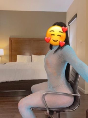 TRANSEXUAL EXPERTA EN PRINCIPIANTES. DEJAME HACERTE EL MEJOR ORAL DE TU VIDA - 23 - 1