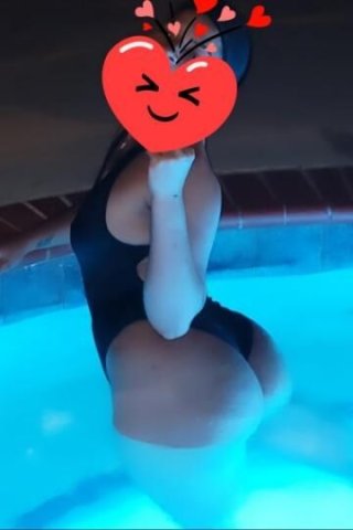 Sexy Latina Culoma 🍑de Paso Por La Ciudad 🔥 - 1