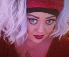 short curvy with a very high sex drive - Image 4