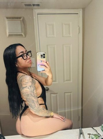 Hi I’m new to the area. 100% Latin, available now Visiting 23 years old, Asian - 23 - 1