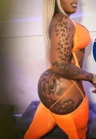 SLIPPERY 💦💦 chocolate 🍫 round 🍑 and brown - 1