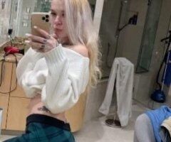 funny blonde bombsbell 🏆😇 - Image 6