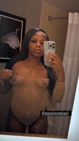 🥰 Pretty 💦 Juicy With A BIG SOFT BOOTY😘😩 - 1
