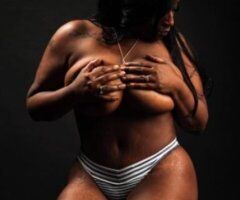 busty, babe - 36 - Image 5
