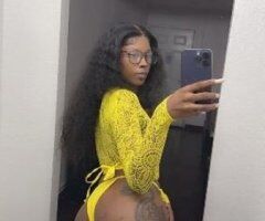 Top Tier⭐💦 Creamy Phat Pussy 💦🥰 FaceTime Show Content 🫶🏾💦🥰 - Image 5