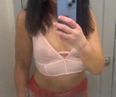 Raleigh-durham escorts - cute sweet girl next door bootyful