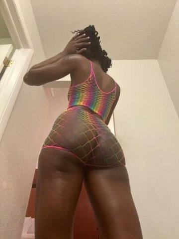 BEST PUSSY IN TOWN OUTCALLS UNTIL 4 PM - 1