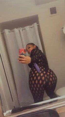 Beautiful bombshell caramel delightful treat ready for you 💦 - 1