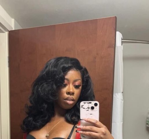 Sexy slim thick brownskin ready to fulfill your needs 💋 - 1