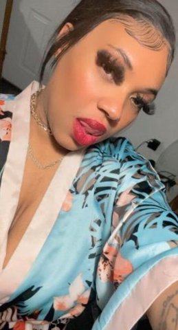 monday funday🥰😘INCALL IN REDWING 💦LIVE 2 GIRL FACETIME SHOWS🥰&CONTENT 🥰 THIS BUSTY EBONY HAS TO BEST DEALS AROUND 💲🥰 - 27 - 1