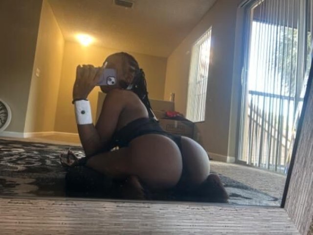NEW IN TOWN 😍 Slim Petite !! 💦 - 1