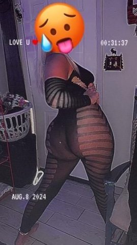 The sexiest white big booty bitchh - 1