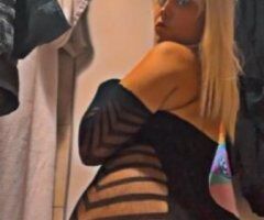 The sexiest white big booty bitchh - Image 2
